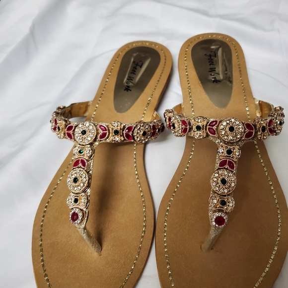 Sandals - Picture 8 of 8